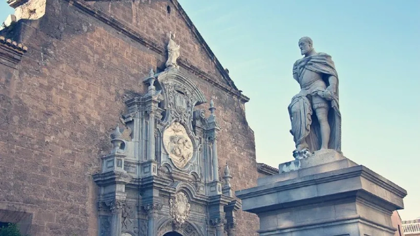 Estatua de Carlos V Granada