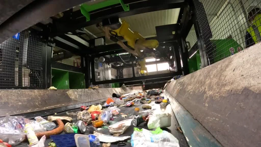 Robots con inteligencia artificial en la Planta de Manises