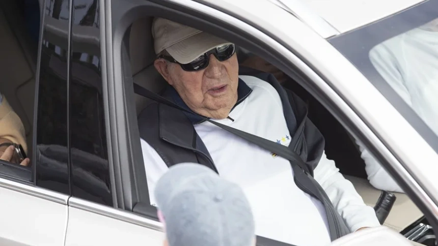 El rey emérito Juan Carlos I en Sanxenxo. EFE/ Salvador Sas