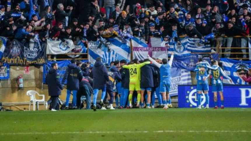 Los jugadores del Deportivo celebran la victoria contra la Cultural