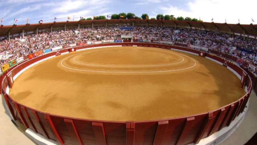 Plaza de toros de Mont de Marsan (Francia)