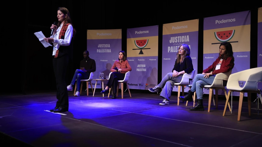 Podemos en un mitin en Aragón