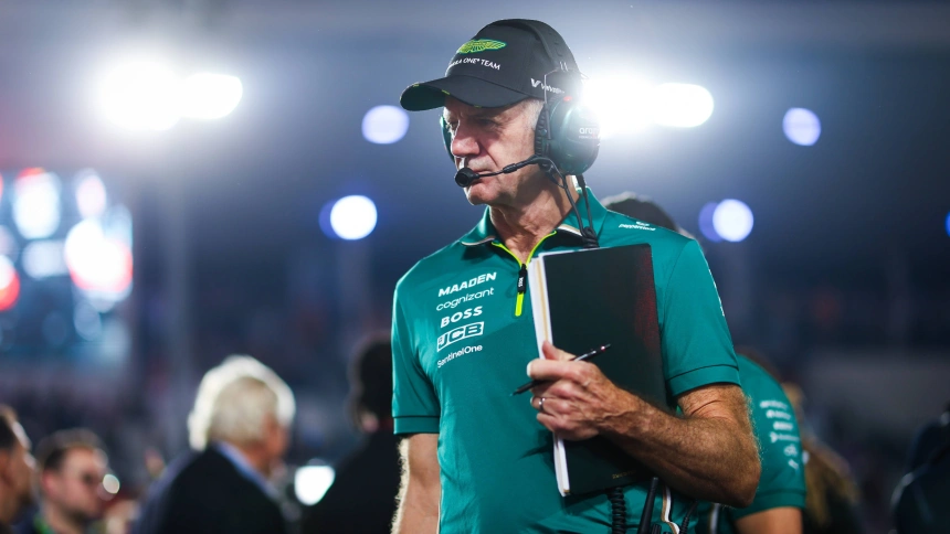 Adrian Newey, durante el final de la temporada pasada