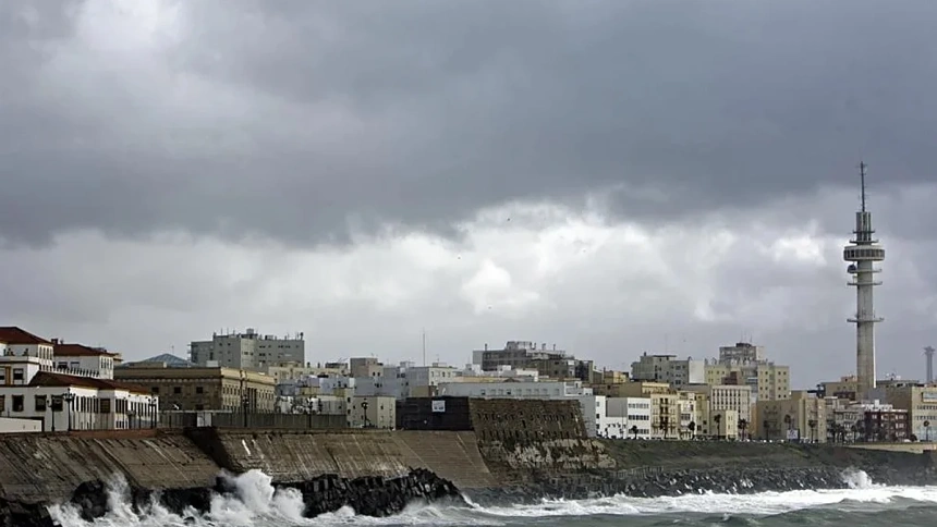 En Cádiz sigue lloviendo