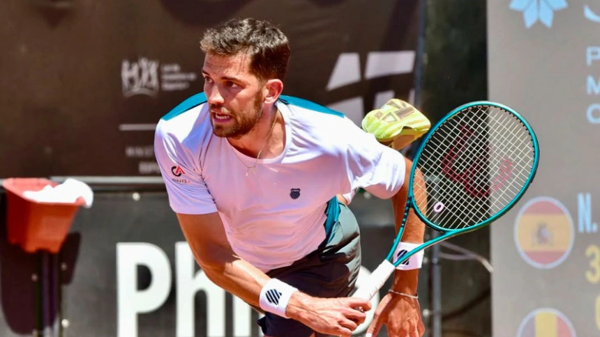 Nikolas Sánchez Izquierdo, durante un torneo de tenis del circuito Challenge.