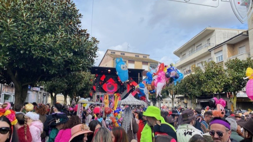 Ambiente en las calles de Verín en Domingo Corredoiro