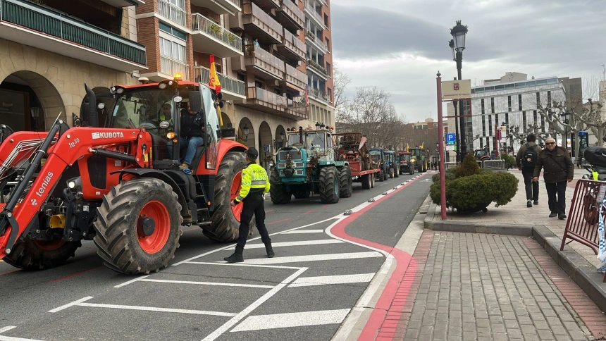 Los tractores conquistan Logroño