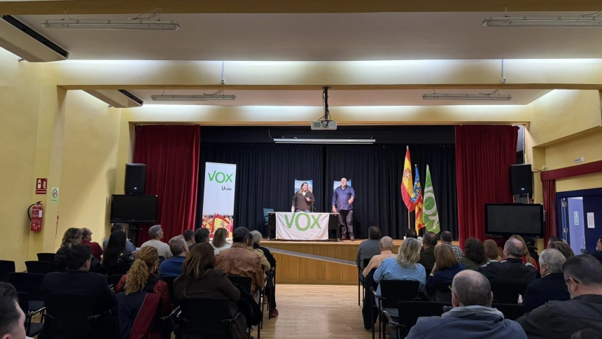 Vox canaliza el temor vecinal en la Marina Alta ante la subida de impuestos y la falta de servicios