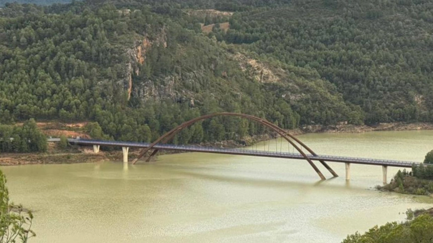 Embalse de la Fuensanta en Yeste (Albacete)