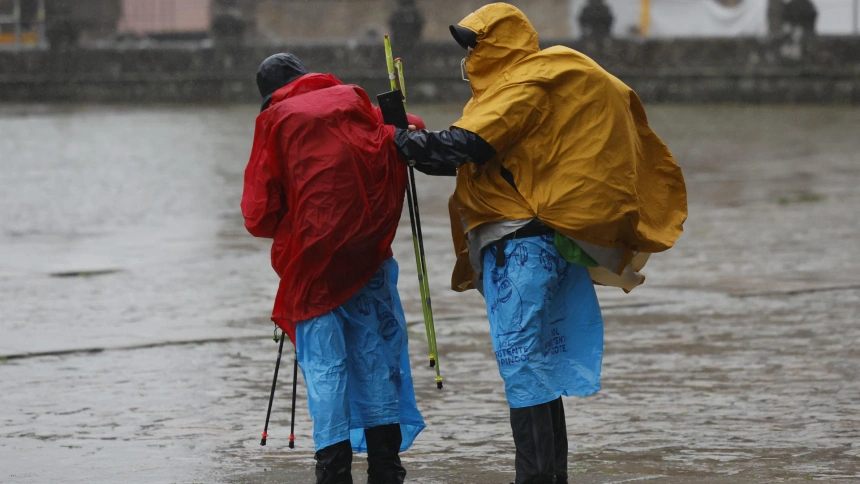 Experto en supervivencia analiza la gestión de las últimas borrascas y subraya la importancia de estar preparados ante catástrofes como Filomena o la DANA
