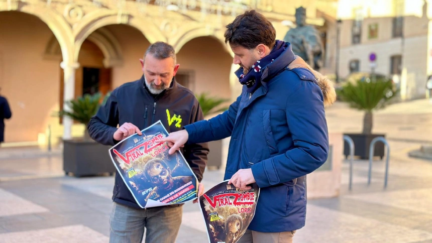 Presentación del evento Viral Zombie en Lorca con el promotor y el concejal de Juventud