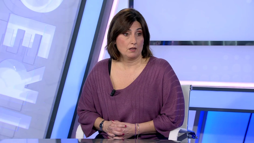 Diana, tripulante de Alvia: "Mandábamos vídeos del movimiento en los vagones, pero pasaba el tiempo y veíamos que eso iba a más; vivimos en una tensión permanente"