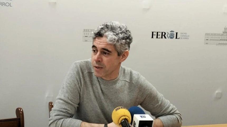 Iván Rivas es portavoz del grupo municipal del BNG en Ferrol