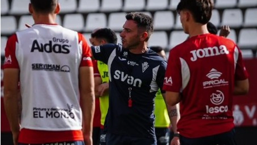 Adrián Colunga, entrenador del Real Murcia
