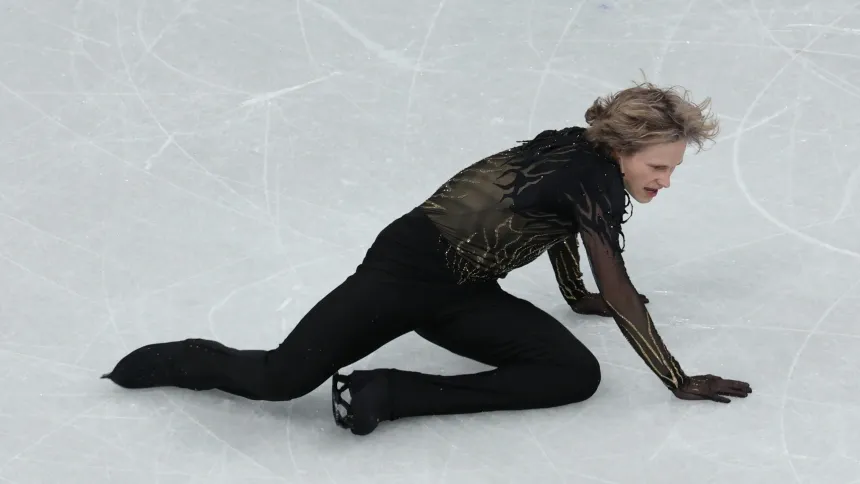 Ilia Malinin era el gran favorito al oro y acabó octavo después de una final desastrosa.