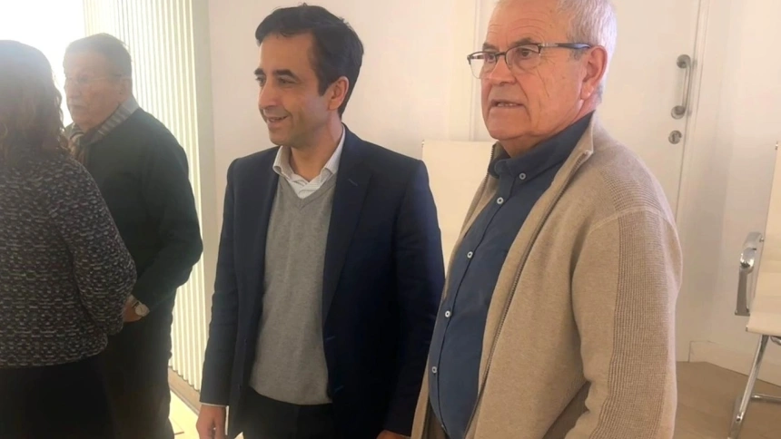 Guillermo Llorca con José Manuel Rey en la presentación de su último libro