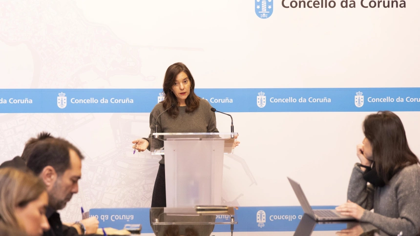 Inés Rey, alcaldesa de A Coruña, en una rueda de prensa