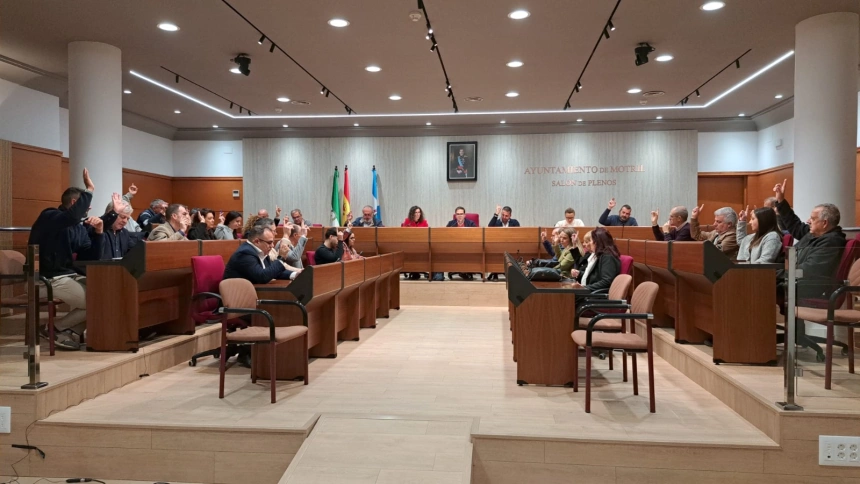 Jubilados y familias vulnerables de la Costa Tropical recibirán bonificaciones de hasta el 90% en el recibo del agua