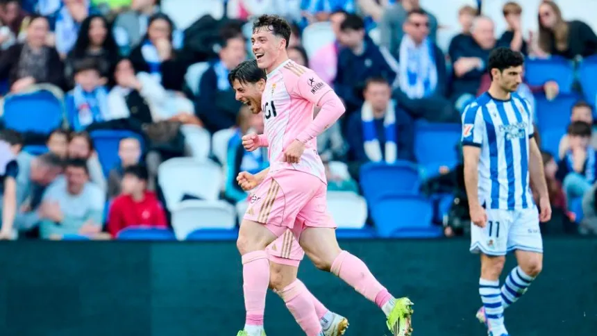 Fede Viñas celebra su primer gol a la Real Sociedad en Anoeta.