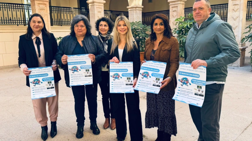 Momento de la presentación de la Marcha en favor de la Asociación de enfermos de Alzhéimer de Lorca