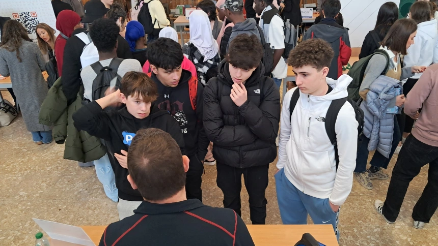 El IES Pirámide ha acogido la Feria del Talento Joven