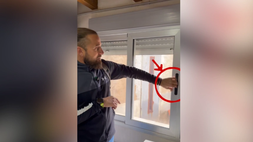 Carlos Sancho, carpintero