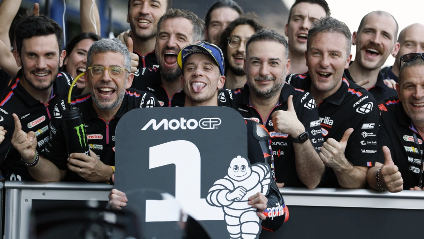 Marco Bezzecchi conquistó la primera pole de la temporada en MotoGP.