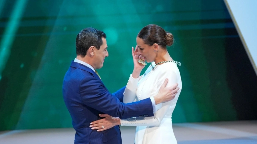 Eva González pasa de presentar la gala del 28F a recibir la Medalla de Andalucía: "Llevo semana y media llorando"