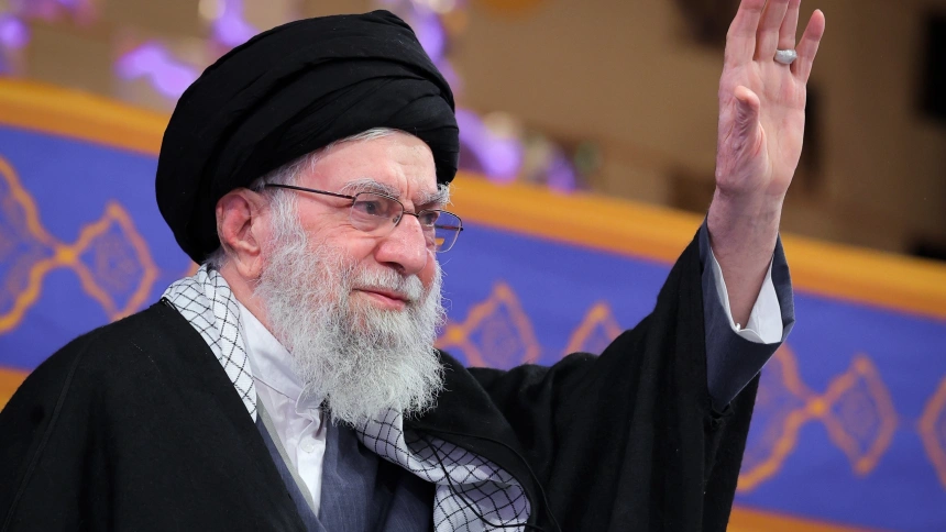 (Foto de ARCHIVO)El líder supremo iraní, el ayatolá Alí JameneiREMITIDA / HANDOUT por GOBIERNO DE IRÁNFotografía remitida a medios de comunicación exclusivamente para ilustrar la noticia a la que hace referencia la imagen, y citando la procedencia de la imagen en la firma03/1/2026