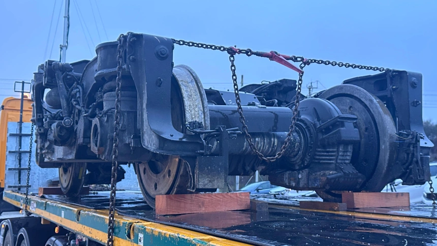 (Foto de ARCHIVO)El 'bogie' del coche número ocho del tren Iryo accidentado en Adamuz es transportado en un camión, a 23 de enero de 2026, en Adamuz, Córdoba, Andalucía (España). Los trabajos en la zona del accidente ferroviario en Adamuz (Córdoba) continúan hoy centrados en la retirada de los restos de ambos trenes y la limpieza de las vías, todo ello después de que hayan finalizado las labores de emergencia tras localizarse en la tarde de este pasado jueves a las dos últimas víctimas desaparecidas, que han elevado a 45 el número de personas fallecidas en este siniestro.Europa Press / Europa Press23 ENERO 2026 ACCIDENTE FERROVIARIO;ACCIDENTE DE TREN23/1/2026