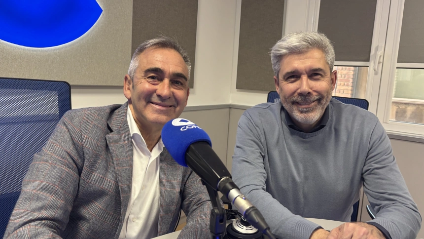 Miguel Barrachina visita los estudios de COPE Valencia