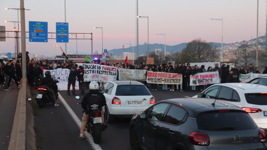 Imagen del corte de esta mañana en la Ronda de Dalt