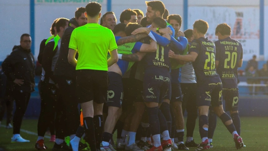 UCAM Murcia CF asaltó El Rubial