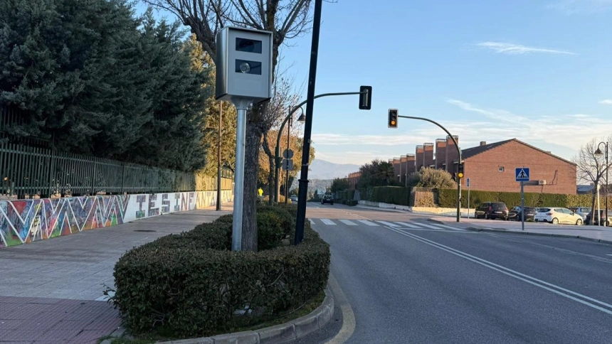 Radar fijo en la carretera de Guadarrama
