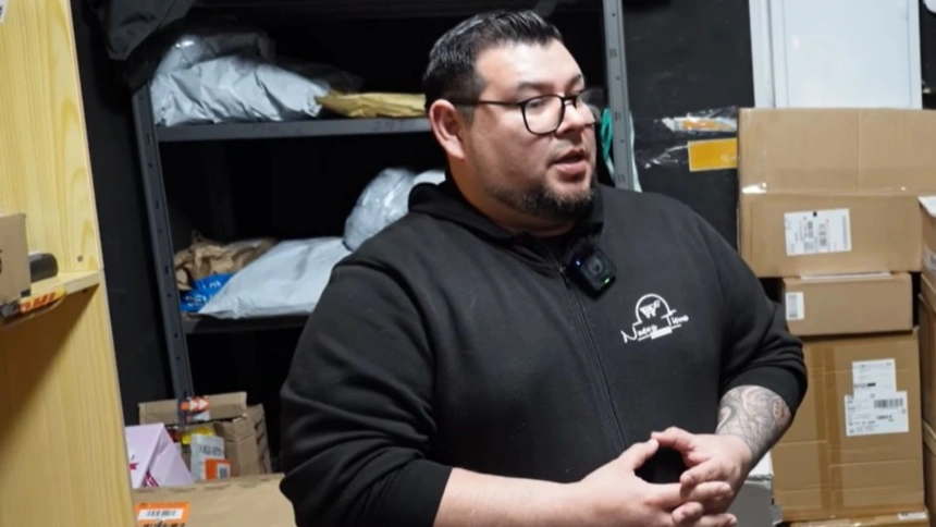 Antonio, dueño de un supermercado que es Punto Pack en una entrevista al youtuber Adrián G. Martin