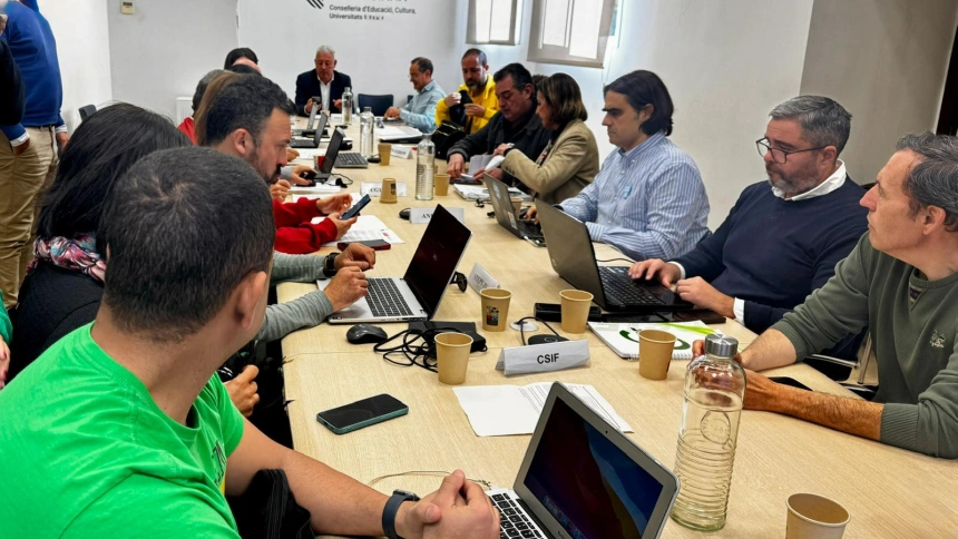 Educación abre una nueva negociación con los sindicatos ante el reto de 28.000 nuevos alumnos este curso