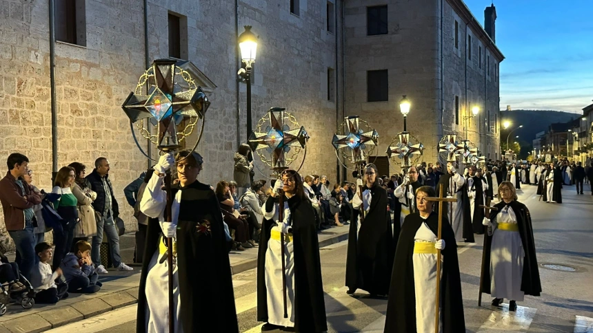 La Cofradía de la Soledad de Soria celebra este año su 75 aniversario