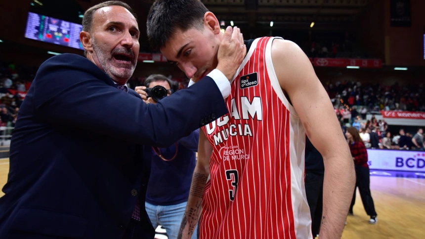 Sito Alonso hizo debutar al canterano José Tomás