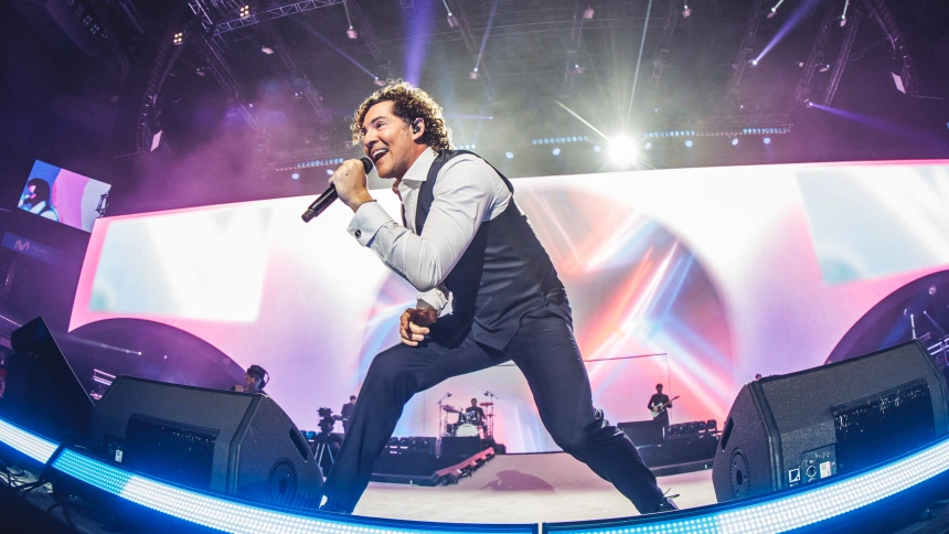 David Bisbal en La Noche de CADENA 100