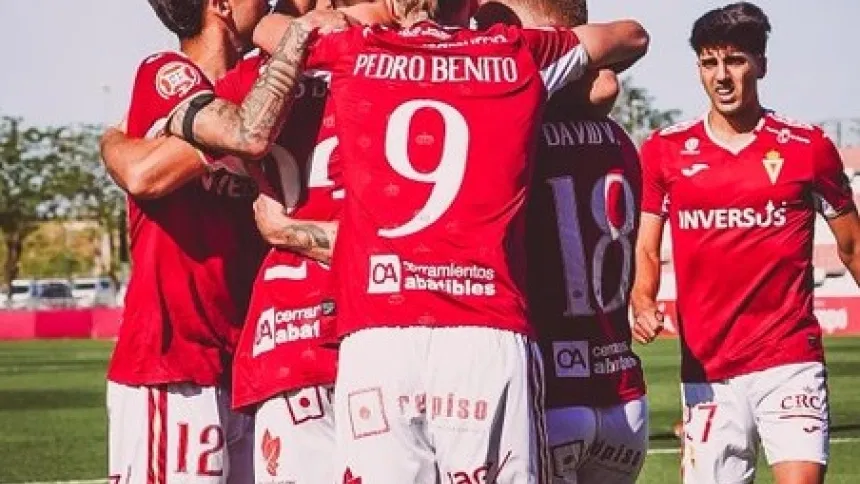 El Real Murcia no falla en Sevilla