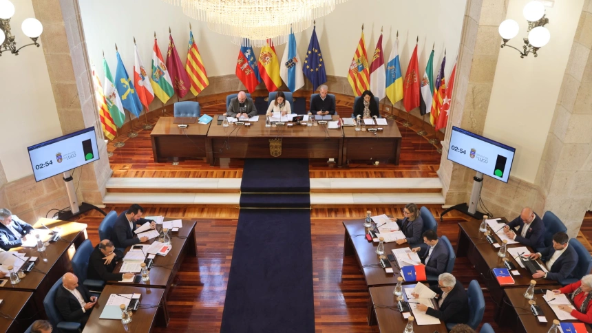 Pleno de la Diputación de Lugo con Carmela López como presidenta