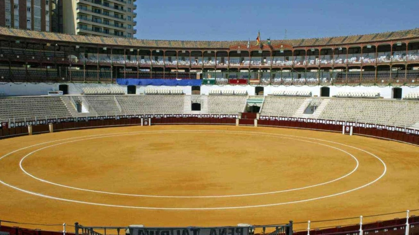 Vista de la plaza de toros de La Malagueta, donde este viernes ha fallecido Ricardo Ortiz