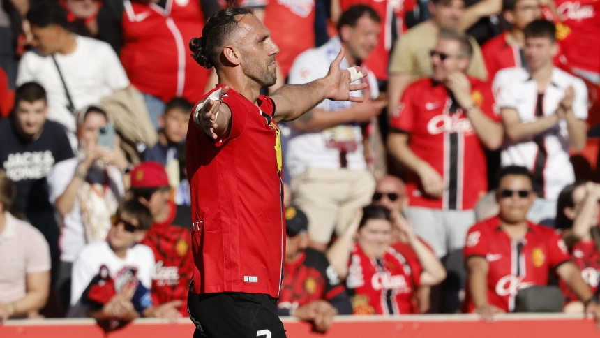 Muriqi celebra su gol en el Mallorca - Real Madrid