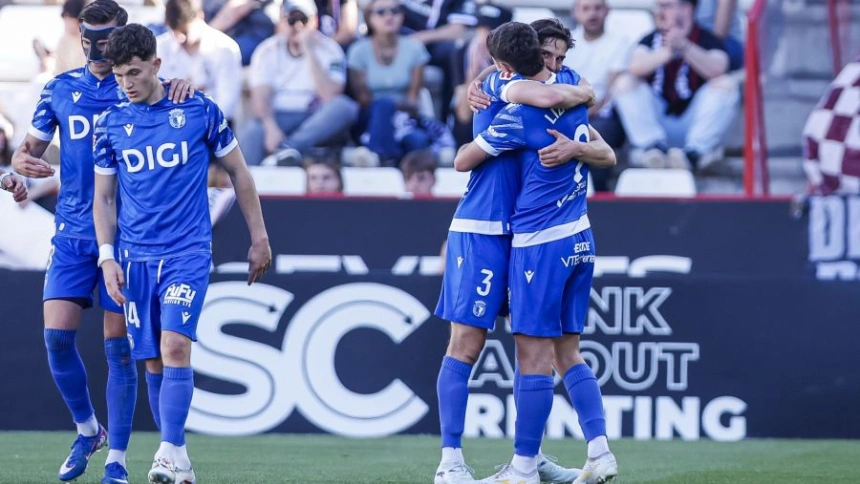 Los jugadores del Burgos celebran su victoria