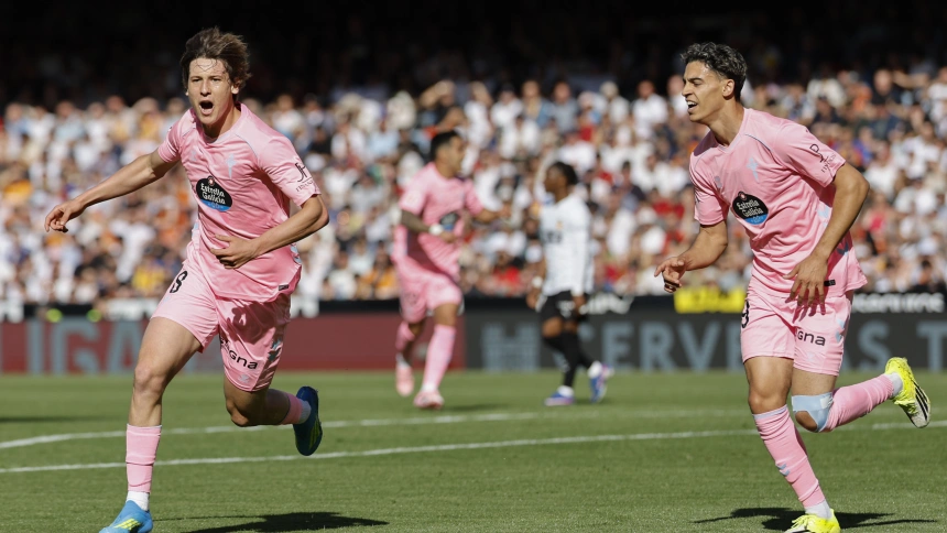 Fer López celebra su gol en el Valencia-Celta