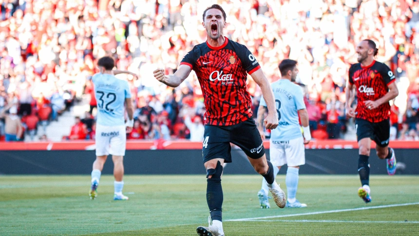 Martin Valjent tras marcar un gol la pasada temporada
