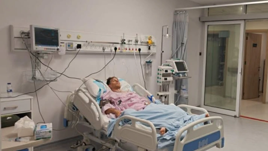 Damien Touzé en el hospital