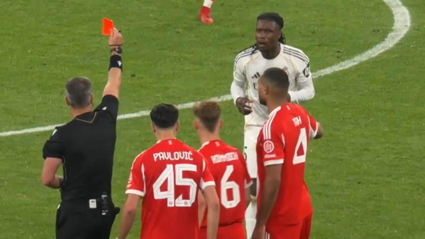 Tarjeta roja a Camavinga en el Bayern - Real Madrid