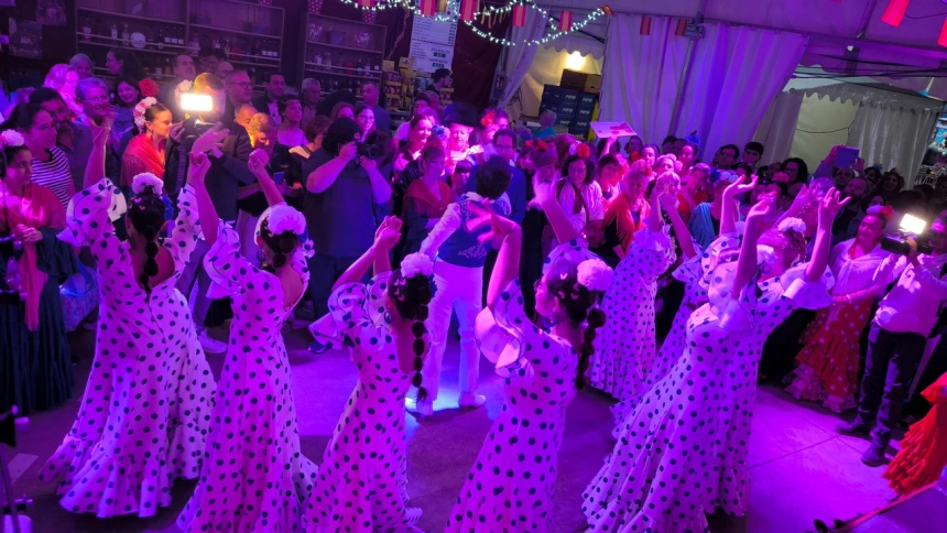 De fiesta de barrio a 20 casetas y miles de personas: la Feria de Abril ...