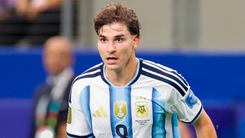 Ngôi sao Argentina bất ngờ muốn rời đội ngay giữa World Cup 2026 2 Julián Álvarez, sobre su futuro: "Lo mejor para todos es una transferencia, quiero cumplir mi sueño"
